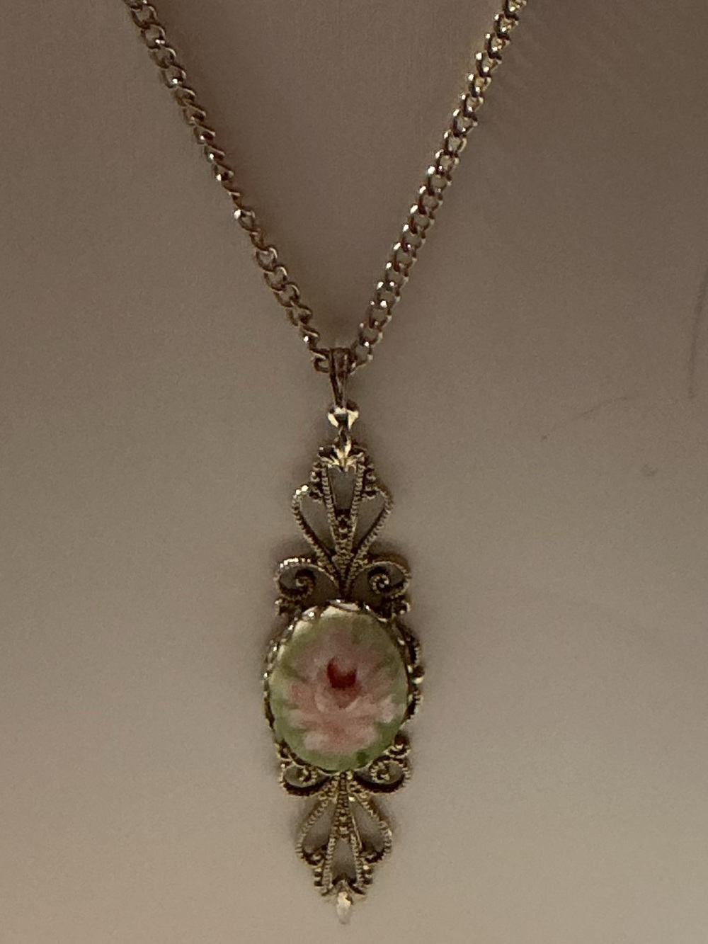 1928 Filigree Porcelain Pink Rose Vintage Antique Gold Tone Pendant Necklace